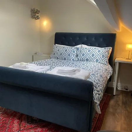 ホームステイ Stonefall ハロゲート