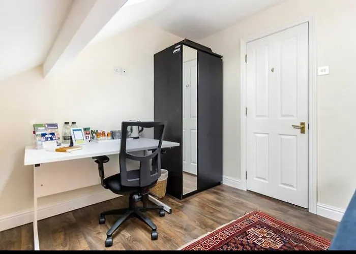 Stonefall منزل للإقامة *